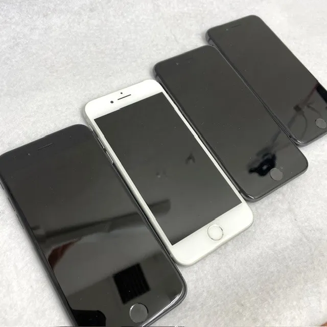 本日は 🍏iPhone8 4台 をお買取いたしました。