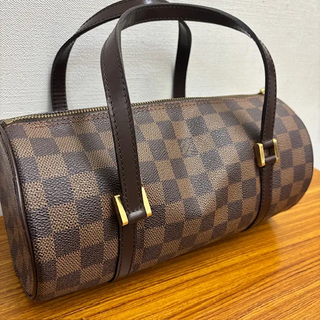 本日、ルイヴィトン ダミエバックを買取しました。